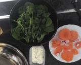 Foto del paso 3 de la receta: Ensalada de espinacas
