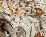 Foto langkah ke 2 dari resep Nasbak ayam suwir.