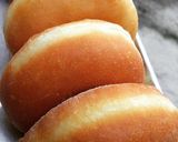 Foto langkah ke 4 dari resep Donat empuk menul tanpa kentang.