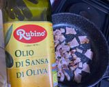 A picture of step 3 of Italian Carbonara.