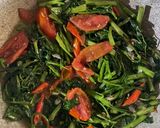 Foto langkah ke 5 dari resep Tumis kangkung pedas pake terasi.