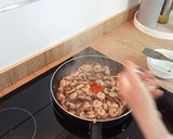 Foto del paso 3 de la receta: Champiñones gratinados con gambas