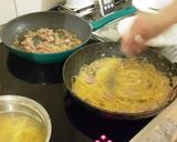 Foto del passaggio 7 della ricetta Spaghetti alla papalina glutenfree