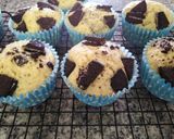 รูปขั้นตอนการทำที่ 6 ของ Cookies and Cream Muffins | คุกกี้แอนด์ครีมมัฟฟิน