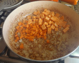 Foto del paso 3 de la receta: Guiso de carne de mamá