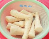 Hình bước làm 2 của món Măng tươi xào thịt ba chỉ