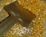 A picture of step 2 of Homemade popcorn.