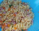 Foto langkah ke 2 dari resep Mie Instan Kukus Saos Keju.
