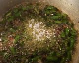 हिरव्या मिरचीची भाजी (hirvya mirchi bhaji recipe in marathi) रेसिपी स्टेप 2 फोटो 
