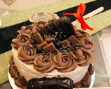 A picture of step 6 of Cakesicle Cake.