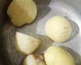 A picture of step 2 of Aloo Toast.