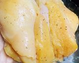Hình bước làm 1 của món Ức Gà Sốt Chanh Dây