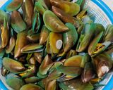 Foto langkah ke 3 dari resep Kerang Ijo Kuah Kuning.