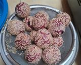 Foto langkah ke 6 dari resep Onde Onde Ubi Ungu Isi Coklat.