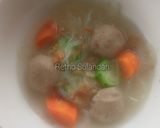 Foto langkah ke 6 dari resep 48°°° Sup OYONG BAKSO.