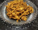 Foto langkah ke 3 dari resep Ayam suwir kecap.