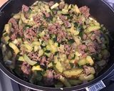 Une image de l'étape 10 de Bœuf épicé aux courgettes et mozzarella di buffala.