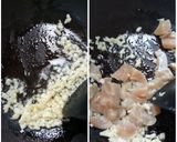 Foto langkah ke 2 dari resep Tumis brokoli ayam cah bawang putih.