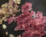 Foto langkah ke 2 dari resep 39. Tumis Sawi Daging.
