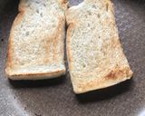 Gambar langkah 1 resipi Kaya Butter Toast.