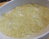 Foto del paso 1 de la receta: Lubina con cebolla caramelizada, gulas y patatas al perejil