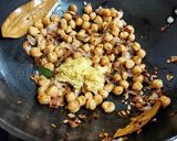 A picture of step 4 of Soya Chunk Chana dal Sabji.