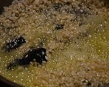 Une image de l'étape 1 de Risotto à l'encre de seiche, moules et asperges vertes.