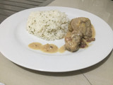 Carne de lomo biche a la boloñesa con tocineta
