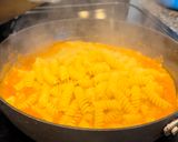 A picture of step 5 of Creamy lobster & mussels pasta.