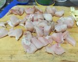 Foto langkah ke 1 dari resep Ayam Buncis Tumis Mentega.
