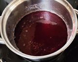 A picture of step 2 of Strawberry panna cotta.