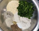 A picture of step 2 of Multigrain methi thepla roll with bell pepper & paneer stuffing.