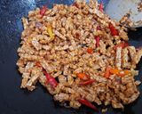 Foto langkah ke 5 dari resep Orek Tempe Kering.