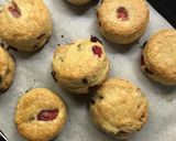 Gambar langkah 7 resipi Scones.