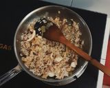 A picture of step 6 of Squid Milk Rice.