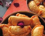 A picture of step 4 of Gujiya.