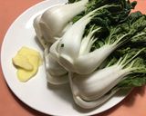 Foto langkah ke 1 dari resep Dried bok choy soup with chicken feet.