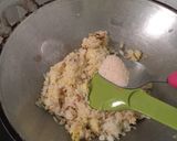 Foto langkah ke 4 dari resep Nasi Goreng Bayam.