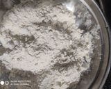 A picture of step 3 of Desi style Chhole Achhari piza.