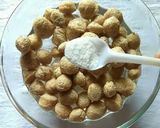 A picture of step 2 of Soya Chunks Fry.