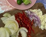 Foto langkah ke 3 dari resep Ayam goreng mentega.
