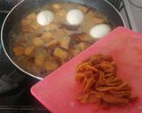Foto langkah ke 4 dari resep Semur Tempe Tahu Telur.