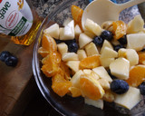 Foto del paso 1 de la receta: Crêpes rellenas de fruta, crema de requesón, yogurt griego con sirope de agave y canela