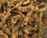 Foto langkah ke 4 dari resep Ikan seluang goreng asam pedas.