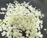 Foto del paso 1 de la receta: Guisantes con jamón