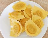 Foto del paso 4 de la receta: Raviolis tostados de Bogavante y Burrata a la crema de Romesco