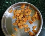 A picture of step 4 of Paneer in White Gravy.