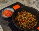Foto del paso 3 de la receta: Pisto cuatro verduras con manzana              (!! a la salud de Carmen !!)