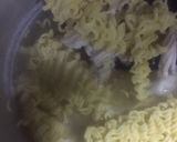 A picture of step 1 of Instant noodles chicken soup.