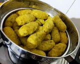 A picture of step 2 of Bottle Gourd Muthiya.